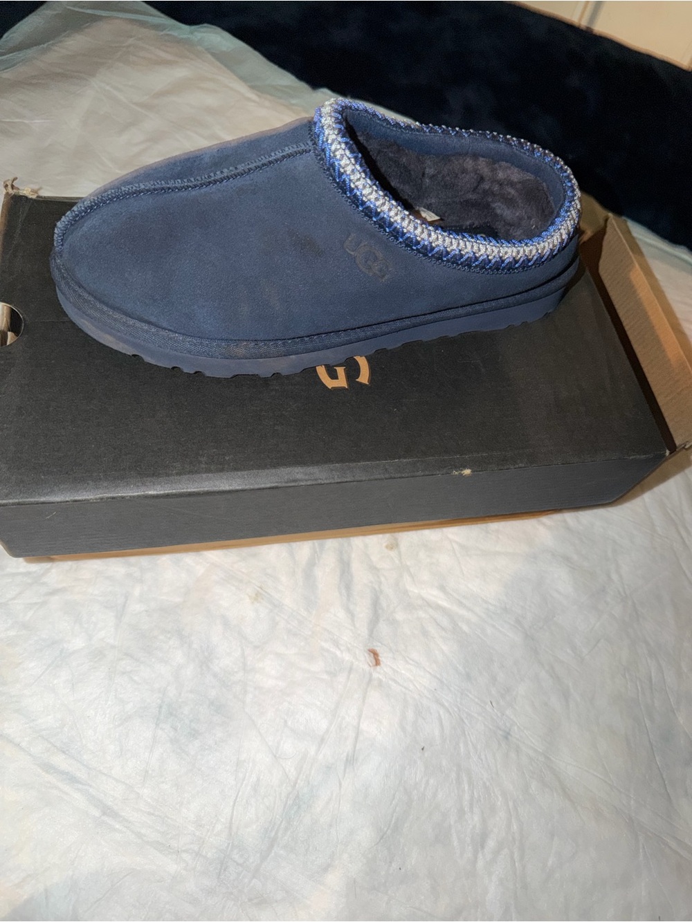 Men’s Ugg slippers size 7